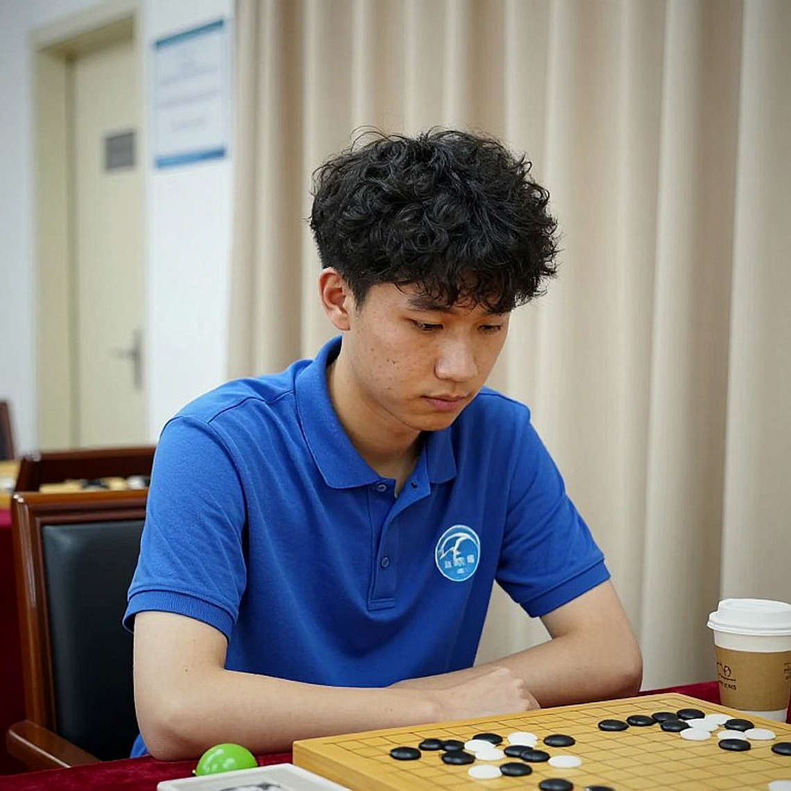 European Club Cup: Comfortable Wins for the Favourites, But the Real Story of ChessBase Magazine #225 Is Something Else